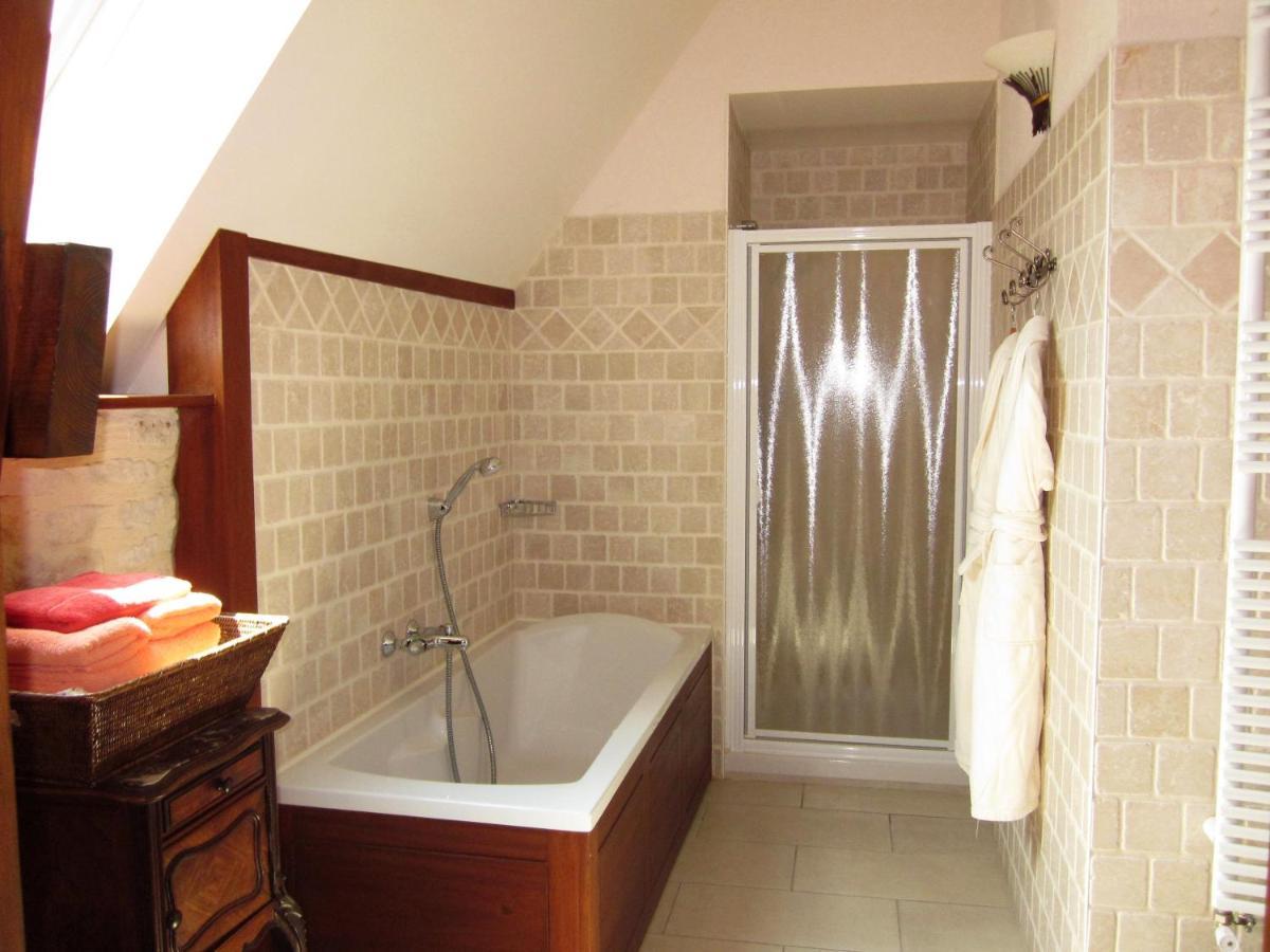 Hotel Le Manoir De Mathan Crepon A La Campagne 5 Mn D'Arromanches Et 10 Mn De Bayeux ภายนอก รูปภาพ