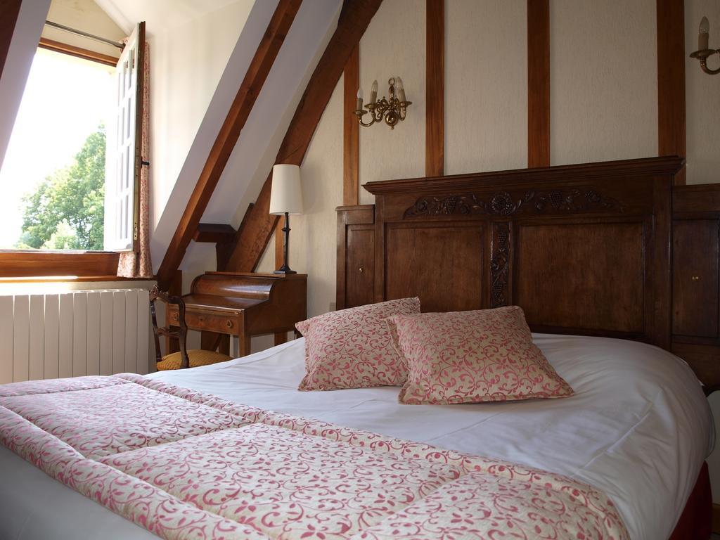 Hotel Le Manoir De Mathan Crepon A La Campagne 5 Mn D'Arromanches Et 10 Mn De Bayeux ห้อง รูปภาพ