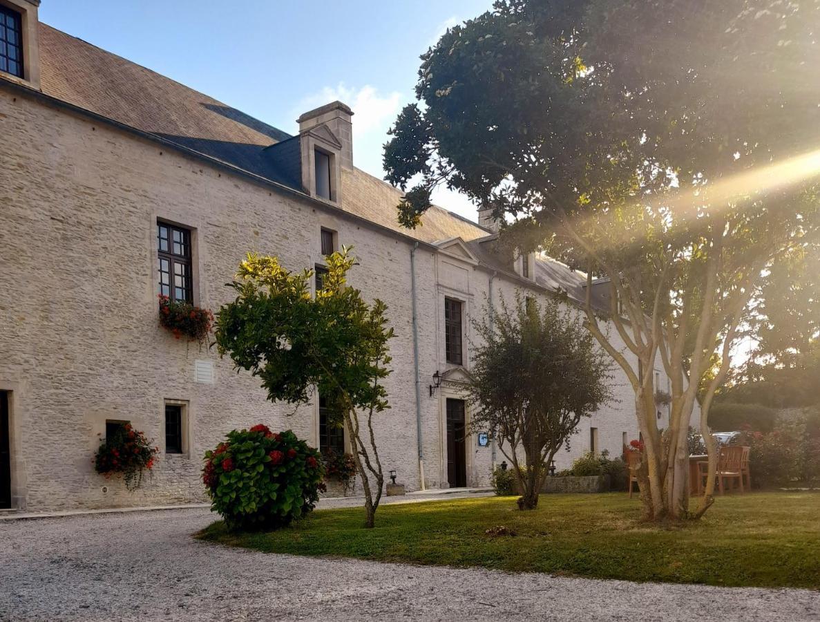 Hotel Le Manoir De Mathan Crepon A La Campagne 5 Mn D'Arromanches Et 10 Mn De Bayeux ภายนอก รูปภาพ