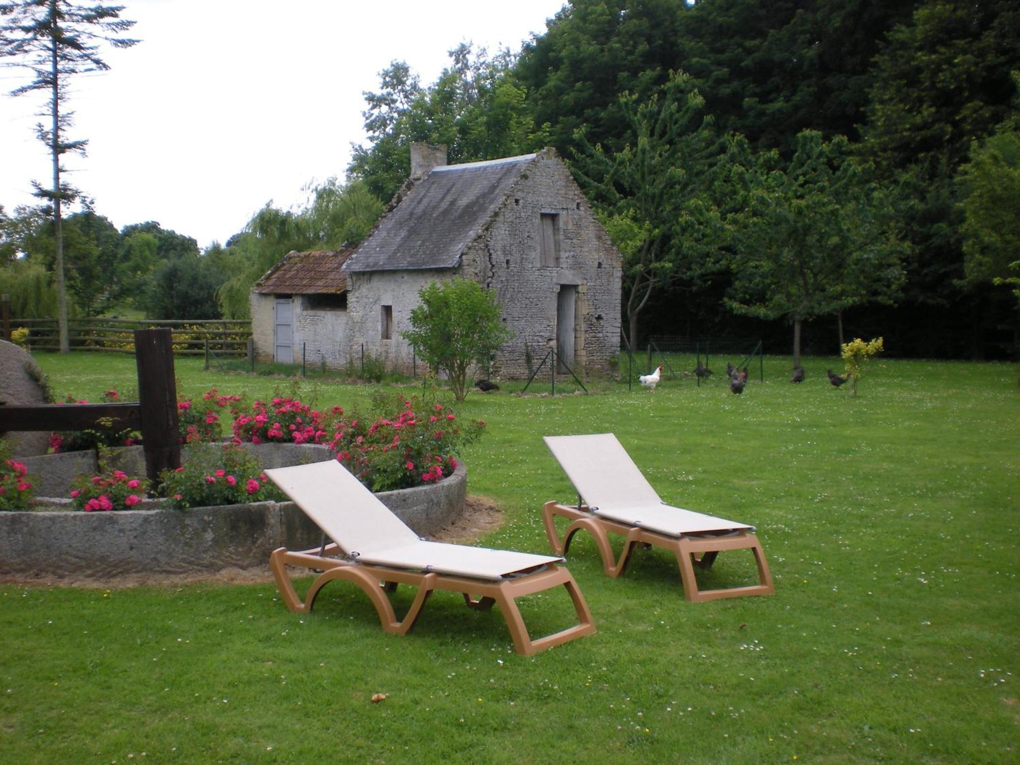 Hotel Le Manoir De Mathan Crepon A La Campagne 5 Mn D'Arromanches Et 10 Mn De Bayeux ภายนอก รูปภาพ