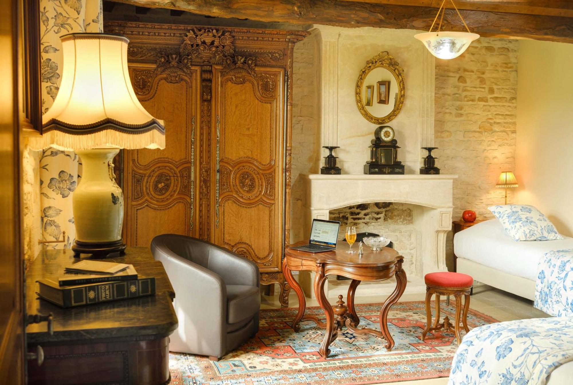 Hotel Le Manoir De Mathan Crepon A La Campagne 5 Mn D'Arromanches Et 10 Mn De Bayeux ภายนอก รูปภาพ